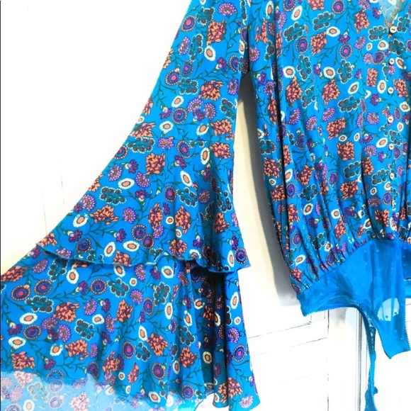 FREE PEOPLE boho floral chiffon bodysuit hippie Blouse Floral Bell Sleeve - Picture 4 of 4